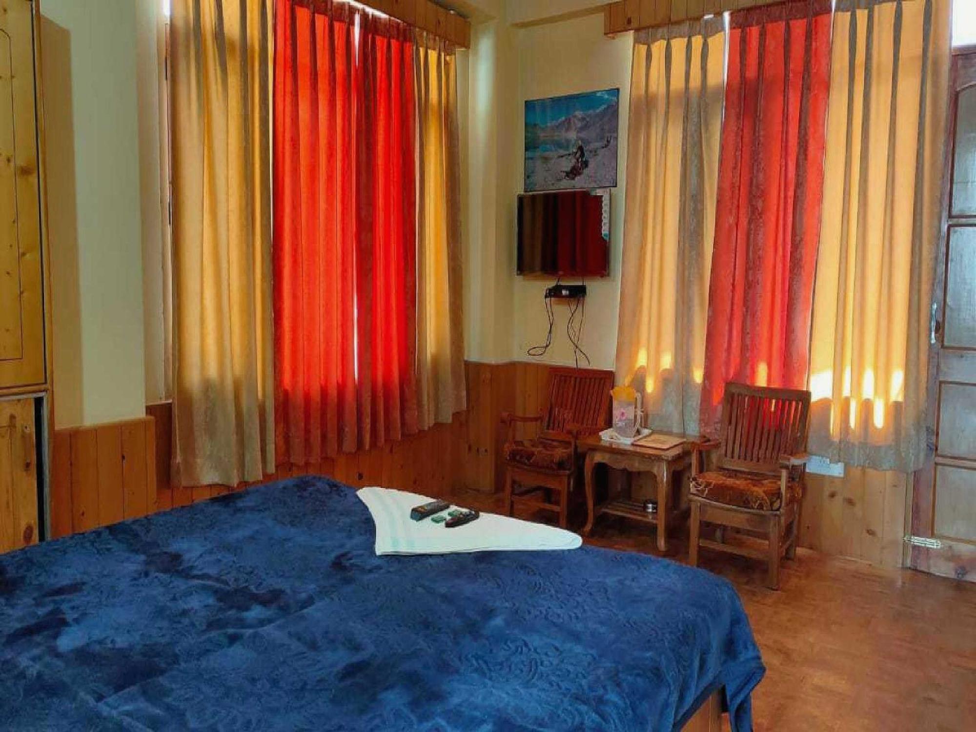 Hotel O Antriksh Cottage Manāli Exterior foto